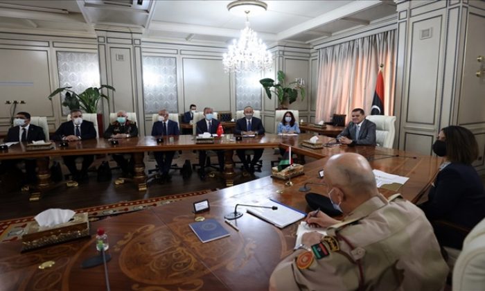 Dışişleri Bakanı Çavuşoğlu ve Bakan Akar, Libya Başkanı Dibeybe ile Heyetler Arası Görüşme Gerçekleştirdi