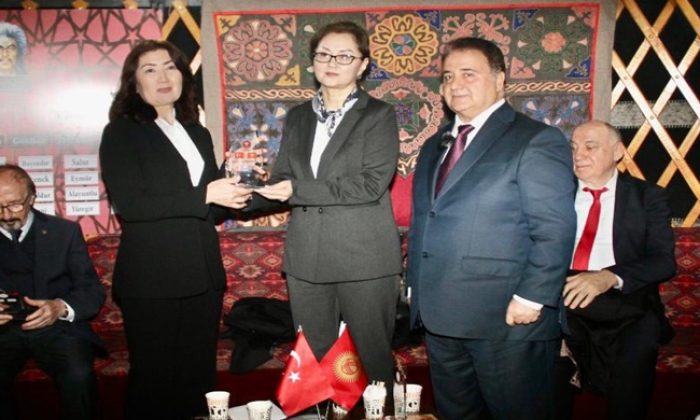 İpekyolu Kamu Diplomasisi Teşkilatı Başkanı Dr. Seyfullah Türksoy Başkanlığında Türkiye – Kırgızistan İlişkileri konulu toplantı Yapıldı