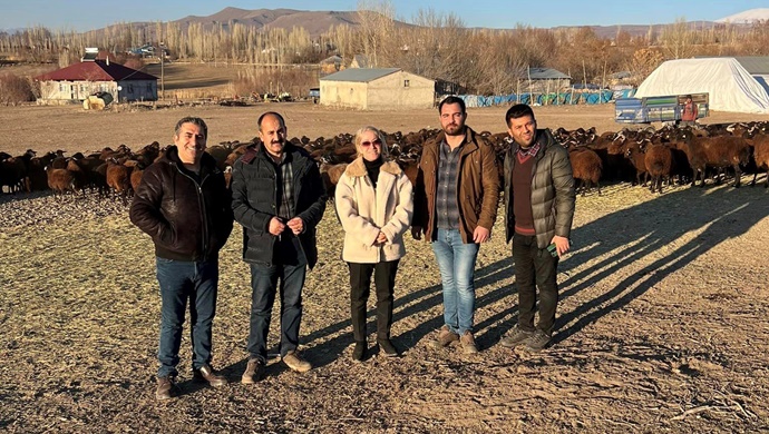 BAŞKAN SAMANCI BAŞKANLIĞINDAKİ HEYET YETİŞTİRİCİLERİMİZİ YERİNDE ZİYARET ETTİLER