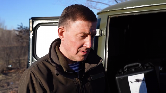 Андрей Турчак передал «буханки», коптеры и тепловизоры подразделению ВДВ на Кременском направлении