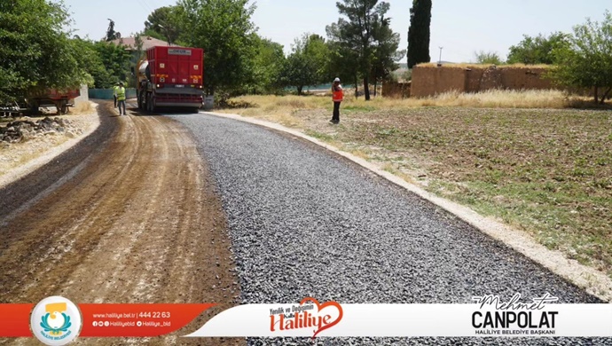 HALİLİYE BELEDİYESİ’NDEN KIRSALDA ASFALT ÇALIŞMASI