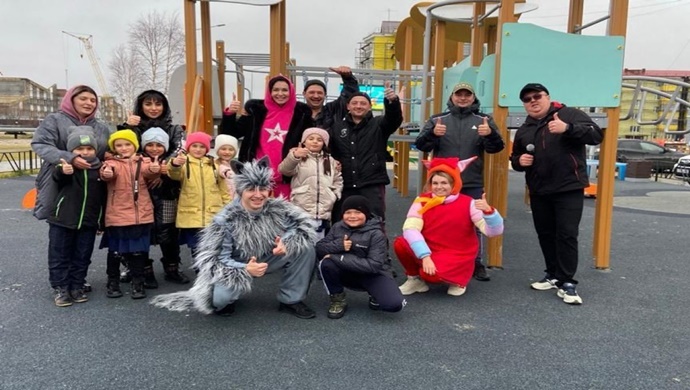 “Birleşik Rusya” Yamal-Nenets Özerk Okrugu’ndaki Gubkinsky’de çocuklar için bir oyun programı düzenledi