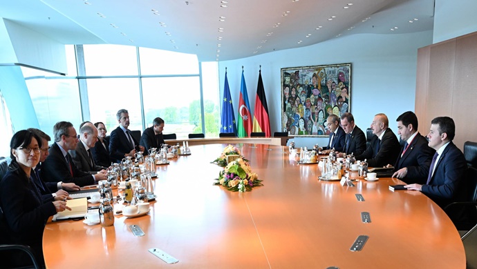 İlham Əliyevin Berlində Kansler Olaf Şolts ilə geniş tərkibdə görüşü keçirilib