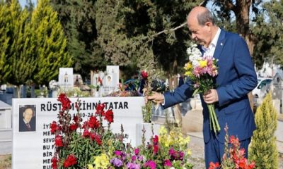 Cumhurbaşkanı Ersin Tatar, anne, baba ve aile büyüklerinin mezarını ziyaret etti