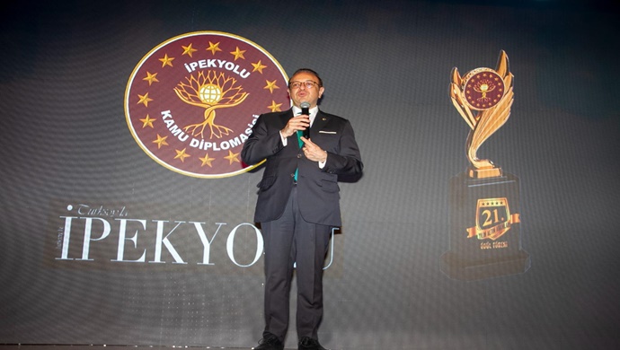 Egemen Bağış’a “Yılın Diplomatı” Ödülü!