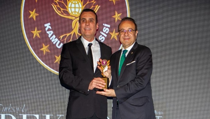 UGC Anonim Şirketi Başkanı Uğur Gürbüz’e “Türk Ekonomisine Hizmet Onur Ödülü” Verildi