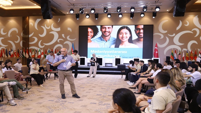 Xankəndidə diaspor gənclərinə “Mədəniyyətlərarası kommunikasiya” təlimi keçirilib