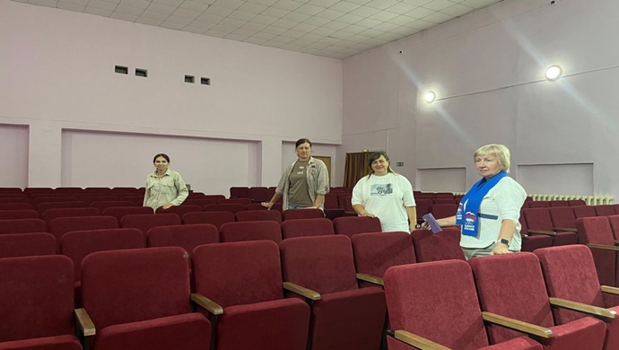 Birleşik Rusya Partisi’nin “Küçük Vatan Kültürü” projesi kapsamında Novosibirsk Bölgesi’nin Suzunsky Bölgesi’ndeki toplum merkezi modernize edildi