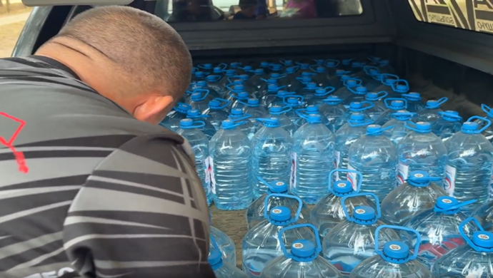 Birleşik Rusya, DPR’nin Nüfuslu Bölgelerine İçme Suyu Sağlıyor