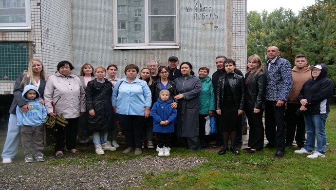 Birleşik Rusya, Ulyanovsk’ta bir SVO katılımcısının anısına bir anıt plaketi açtı