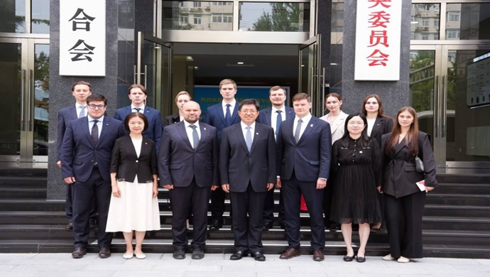 Председатель МГЕР Антон Демидов и первый секретарь Центрального комитета Коммунистического союза молодёжи Китая А Дун обсудили развитие молодёжного сотрудничества