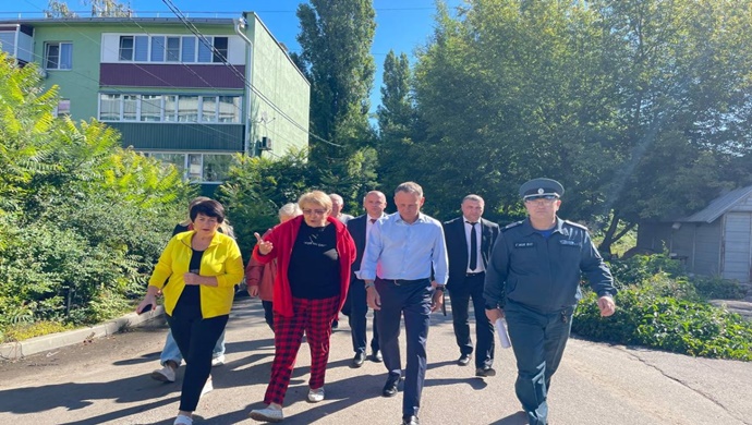 Konut ve toplumsal hizmet sorunlarının çözümü, yol onarımları, anaokullarına yardım: Birleşik Rusya, bölgelerdeki sakinlerin sorunlarını çözüyor