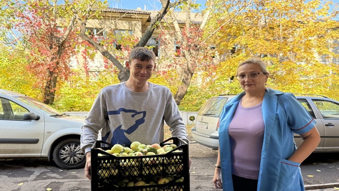 Birleşik Rusya, Alchevsk Tüberküloz Tedavi Merkezi’ndeki (LPR) çocuklara insani yardımda bulundu.