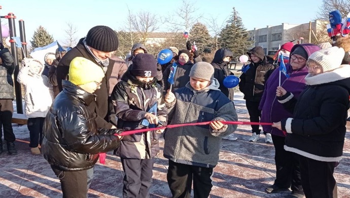 При содействии «Единой России» в Сакском районе Крыма открыли спортплощадку