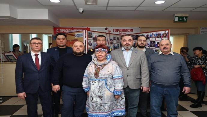 Birleşik Rusya Kadın Hareketi partisinin projesi kapsamında Anadır’da bir şiir gecesi düzenlendi