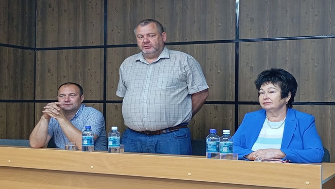 Hedefli yardım, yol onarımı ve konut sorunları: Birleşik Rusya, bölge sakinlerinin çağrılarını değerlendirdi